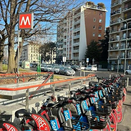 Апартаменты Primaticcio Metro E Aria Condizionata Милан Экстерьер фото